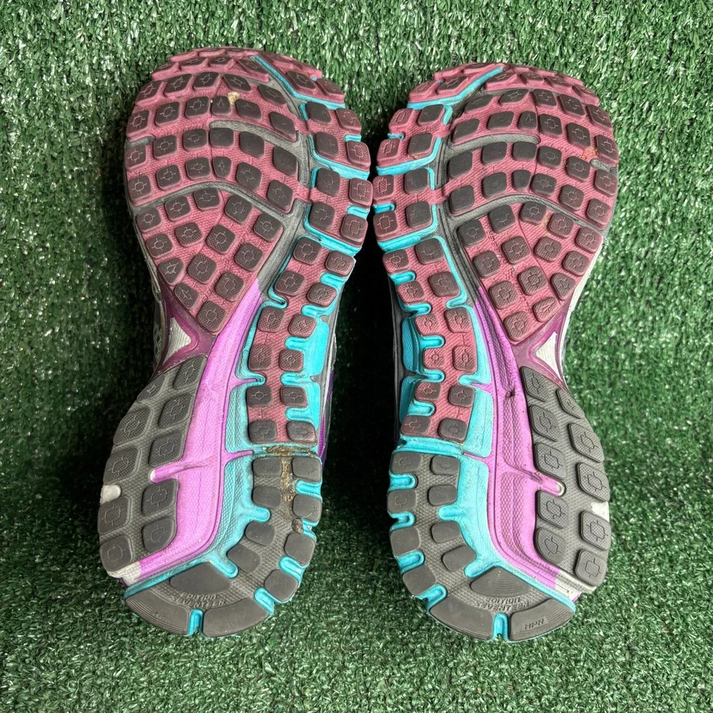 Brooks Adrenaline GTS 17 Running Athletic Training Sneakers Silver Women Sz 10.5